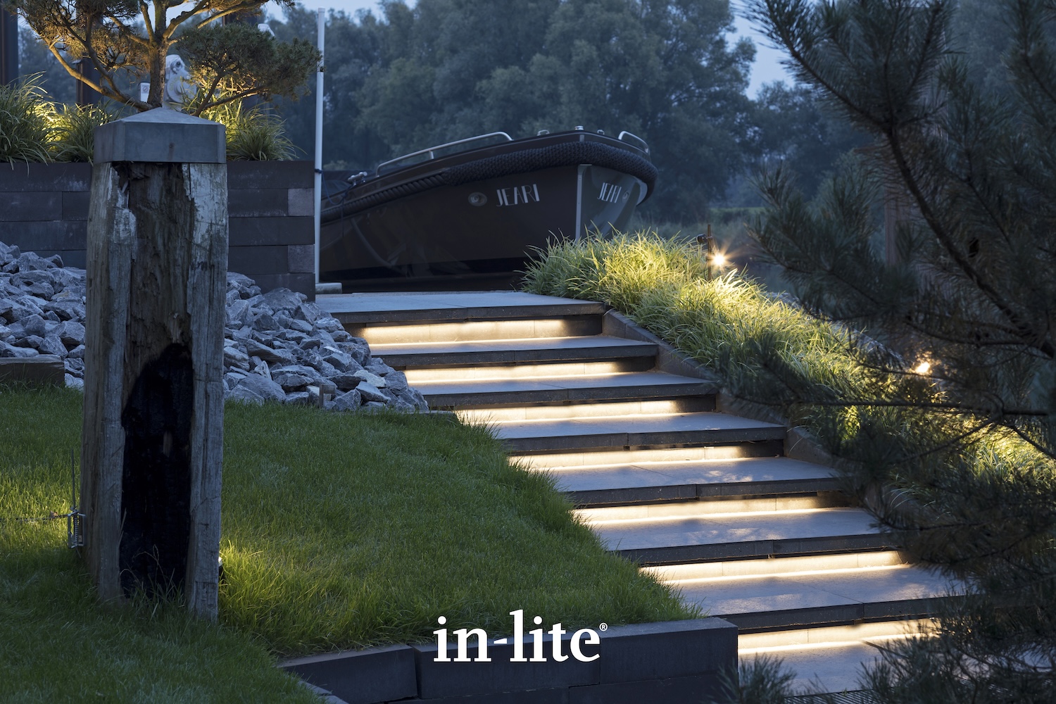 Outdoor stair lights
